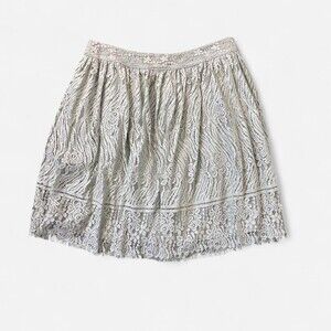 Green Lace Midi Skirt With A 8 Cd